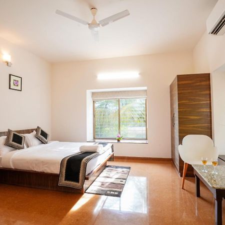 White Coco House 4Bhk Villa Nāsik Eksteriør bilde