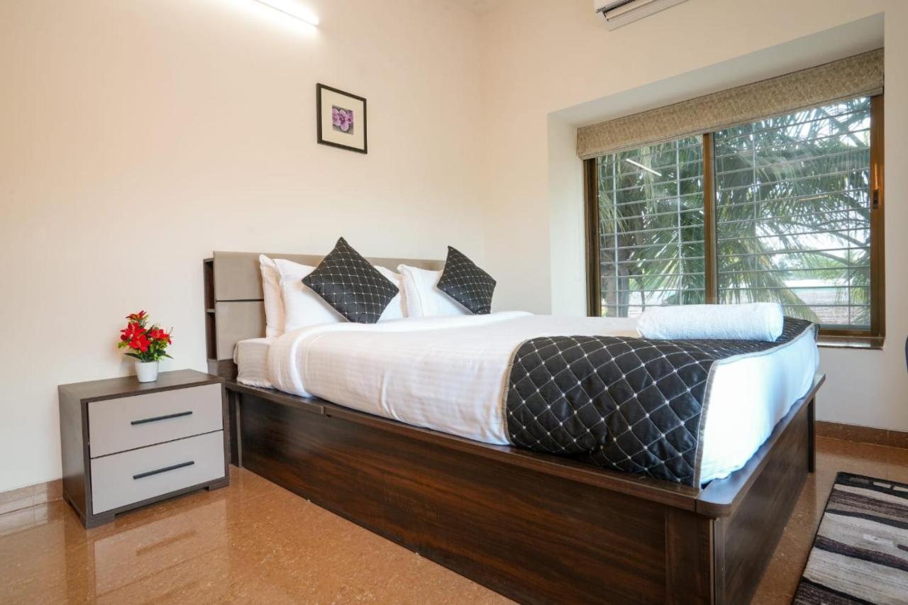 White Coco House 4Bhk Villa Nāsik Eksteriør bilde
